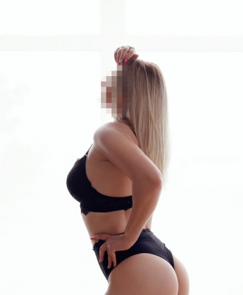 Опытная и развратная леди готова подарить тебе море удовольствия и расслабления. Позволь себе немного беззаботности и наслаждения в моей компании. 9899, 22 года